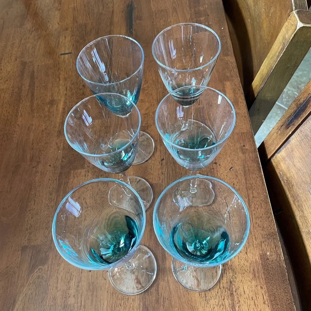West Elm Set of 2 Ombré Teal Wine/Champagne Glasses - Picture 2 of 3